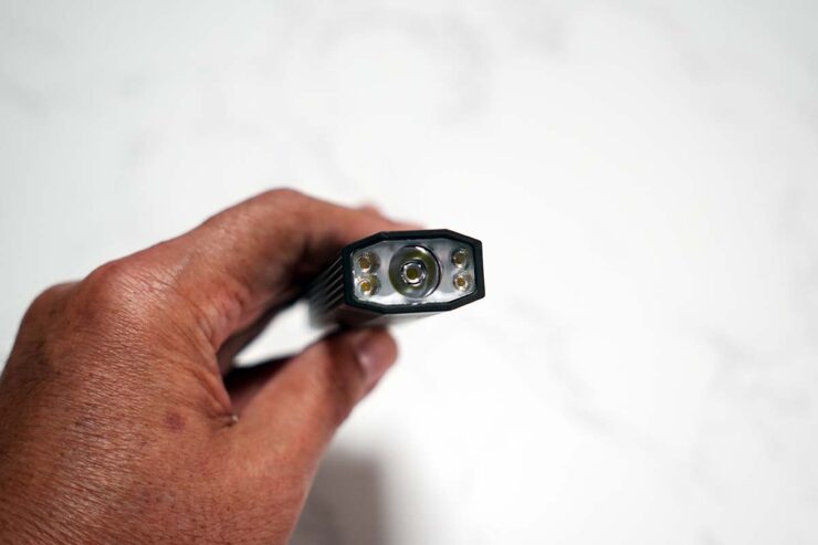 充電式懐中電灯sofirn(ソフィルン) ST1